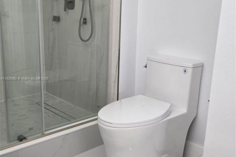 Casa en venta en Pembroke Pines, Florida, 3 dormitorios, 123.56 m2 № 1814536 - foto 29