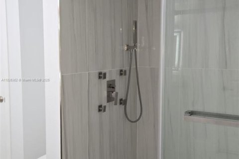 Casa en venta en Pembroke Pines, Florida, 3 dormitorios, 123.56 m2 № 1814536 - foto 9