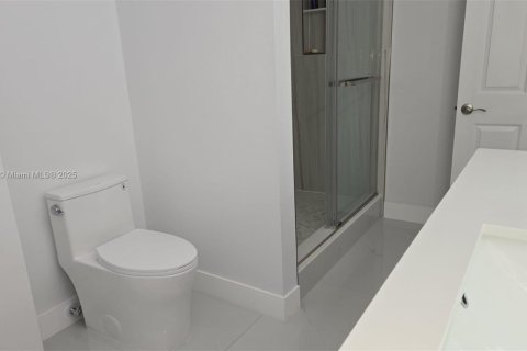Casa en venta en Pembroke Pines, Florida, 3 dormitorios, 123.56 m2 № 1814536 - foto 11