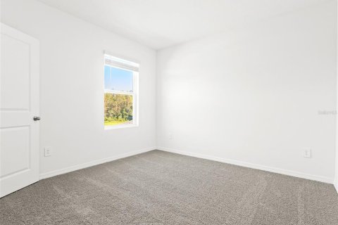 House in Land O' Lakes, Florida 5 bedrooms, 227.89 sq.m. № 2432583 - photo 27