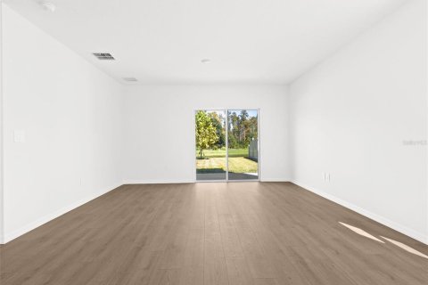 House in Land O' Lakes, Florida 5 bedrooms, 227.89 sq.m. № 2432583 - photo 9