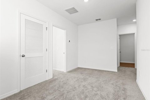 House in Land O' Lakes, Florida 5 bedrooms, 227.89 sq.m. № 2432583 - photo 14
