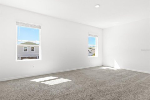 House in Land O' Lakes, Florida 5 bedrooms, 227.89 sq.m. № 2432583 - photo 16