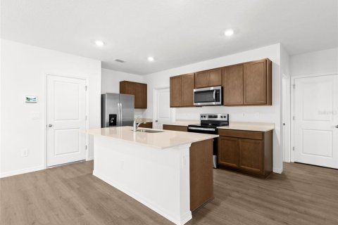 House in Land O' Lakes, Florida 5 bedrooms, 227.89 sq.m. № 2432583 - photo 4
