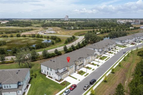 Townhouse in Davenport, Florida 4 bedrooms, 201.97 sq.m. № 2222589 - photo 26