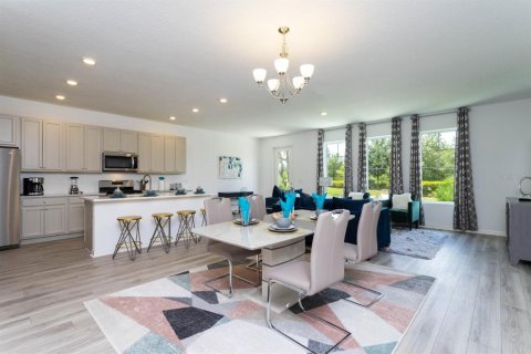 Townhouse in Davenport, Florida 4 bedrooms, 201.97 sq.m. № 2222589 - photo 5