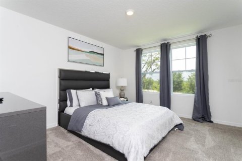 Townhouse in Davenport, Florida 4 bedrooms, 201.97 sq.m. № 2222589 - photo 13