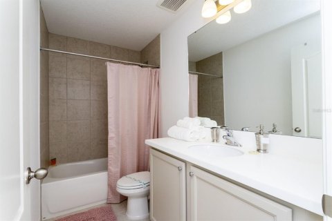 Townhouse in Davenport, Florida 4 bedrooms, 201.97 sq.m. № 2222589 - photo 21