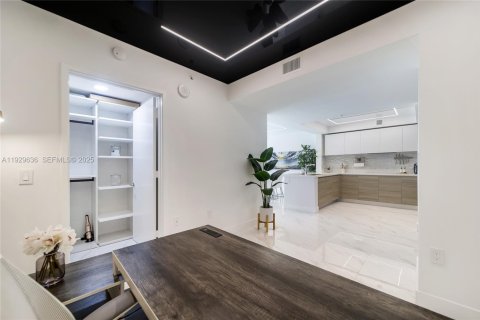 Снять в аренду кондоминиум в Санни-Айлс-Бич, Флорида 2 спальни, 141.58м2, № 1988469 - фото 21