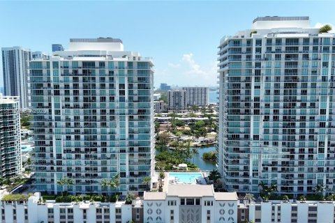 Снять в аренду кондоминиум в Санни-Айлс-Бич, Флорида 2 спальни, 141.58м2, № 1988469 - фото 2