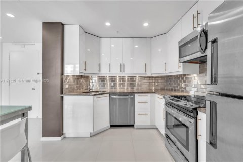 Condominio en venta en Miami Beach, Florida, 2 dormitorios, 94.67 m2 № 1698186 - foto 5