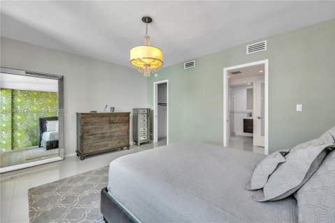Condominio en venta en Miami Beach, Florida, 2 dormitorios, 94.67 m2 № 1698186 - foto 13