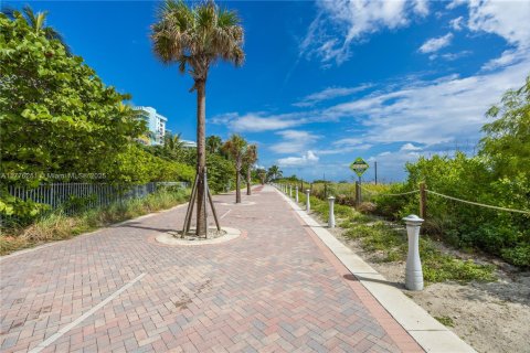 Condominio en venta en Miami Beach, Florida, 2 dormitorios, 94.67 m2 № 1698186 - foto 28