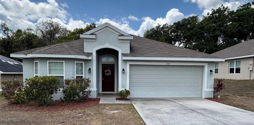 House in Fruitland Park, Florida 3 bedrooms, 140.93 sq.m. № 1657704