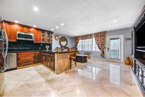 Купить кондоминиум в Дирфилд-Бич, Флорида 1 спальня, 65.03м2, № 1702494 - фото 3