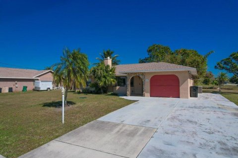 Villa ou maison à vendre à Port St. Lucie, Floride: 2 chambres, 143.72 m2 № 2265782 - photo 23