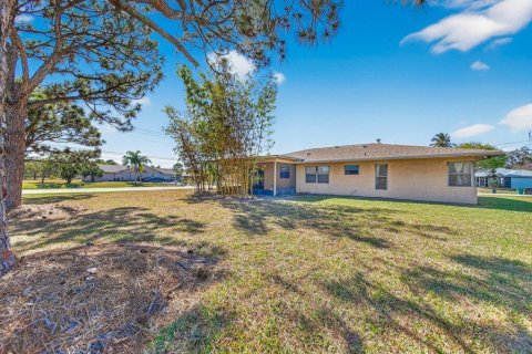 Villa ou maison à vendre à Port St. Lucie, Floride: 2 chambres, 143.72 m2 № 2265782 - photo 19