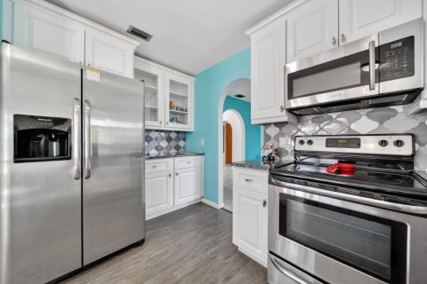 Villa ou maison à vendre à Port St. Lucie, Floride: 2 chambres, 143.72 m2 № 2265782 - photo 6