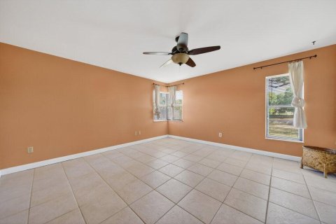 Villa ou maison à vendre à Port St. Lucie, Floride: 2 chambres, 143.72 m2 № 2265782 - photo 11