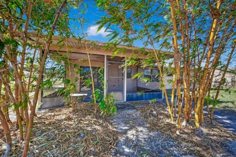 Villa ou maison à vendre à Port St. Lucie, Floride: 2 chambres, 143.72 m2 № 2265782 - photo 18