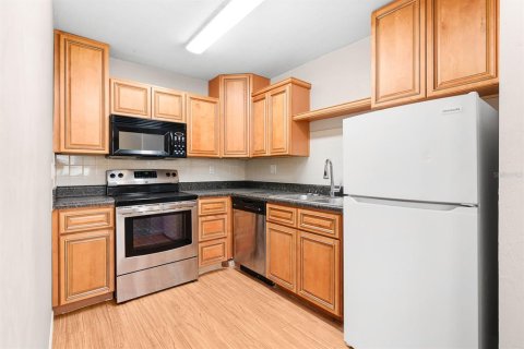 Condominio en venta en Gainesville, Florida, 2 dormitorios, 83.61 m2 № 1510792 - foto 4