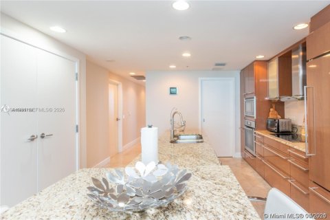 Condo in Miami Beach, Florida, 3 bedrooms № 2062627 - photo 4