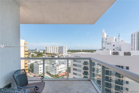 Condo in Miami Beach, Florida, 3 bedrooms № 2062627 - photo 14