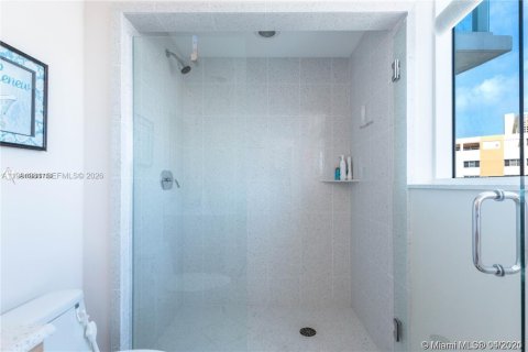 Condo in Miami Beach, Florida, 3 bedrooms № 2062627 - photo 13