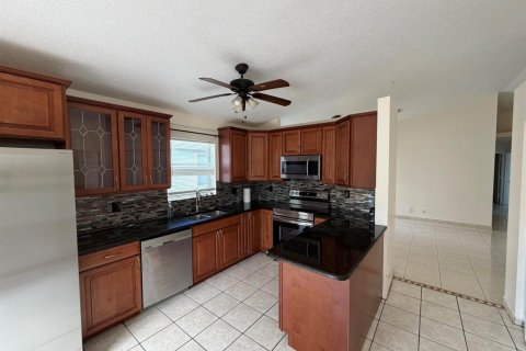 Villa ou maison à louer à Boynton Beach, Floride: 3 chambres, 128.76 m2 № 2254537 - photo 28