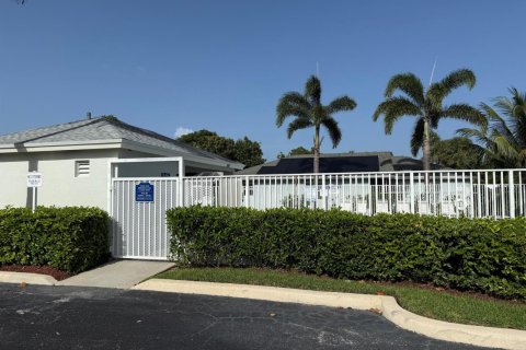 Villa ou maison à louer à Boynton Beach, Floride: 3 chambres, 128.76 m2 № 2254537 - photo 7