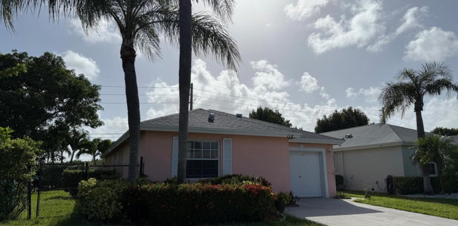 Villa ou maison à Boynton Beach, Floride 3 chambres, 128.76 m2 № 2254537