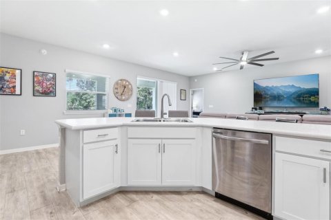 Casa en venta en Mulberry, Florida, 5 dormitorios, 235.04 m2 № 1757914 - foto 12
