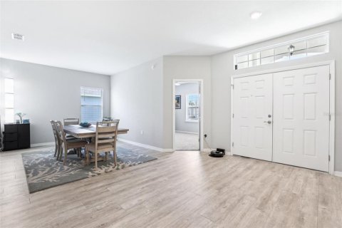 Casa en venta en Mulberry, Florida, 5 dormitorios, 235.04 m2 № 1757914 - foto 3