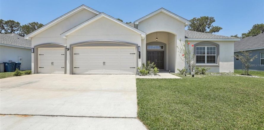House in Mulberry, Florida 5 bedrooms, 235.04 sq.m. № 1757914