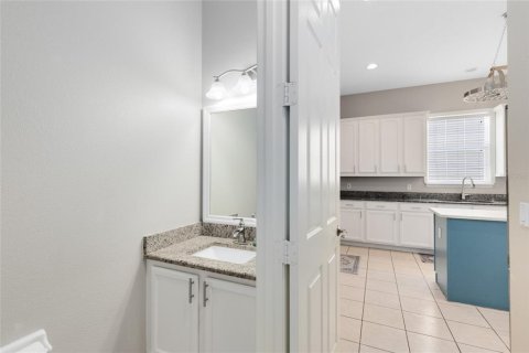 Casa en venta en Orlando, Florida, 5 dormitorios, 331.29 m2 № 1900336 - foto 17