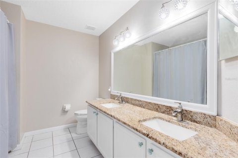 Casa en venta en Orlando, Florida, 5 dormitorios, 331.29 m2 № 1900336 - foto 30
