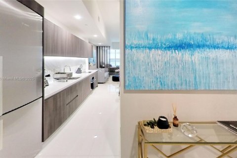 Copropriété à louer à Miami, Floride: 58.53 m2 № 1941650 - photo 2