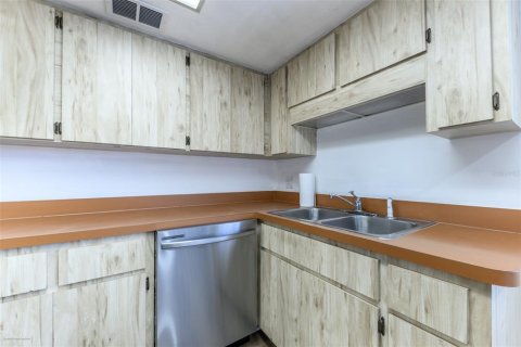 Condominio en alquiler en Port Charlotte, Florida, 2 dormitorios, 97.18 m2 № 1883757 - foto 12