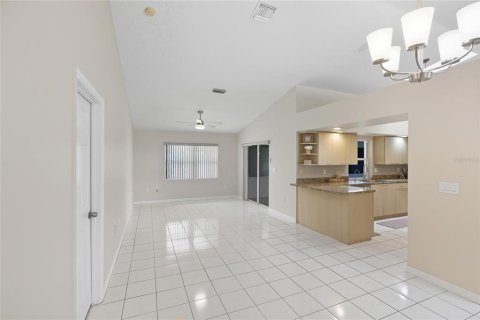 House in Lake Placid, Florida 3 bedrooms, 198.25 sq.m. № 1902403 - photo 9