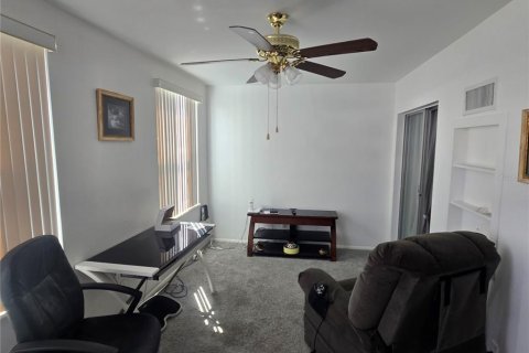 Condo in Clearwater, Florida, 2 bedrooms № 2122819 - photo 9