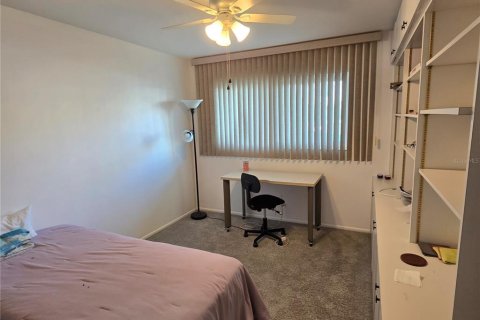 Condo in Clearwater, Florida, 2 bedrooms № 2122819 - photo 16