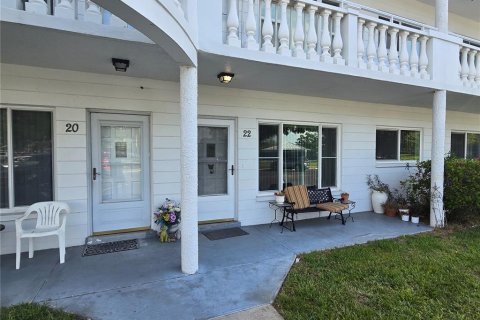 Condo in Clearwater, Florida, 2 bedrooms № 2122819 - photo 2