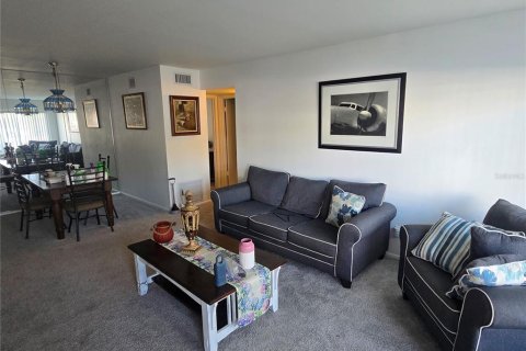 Condo in Clearwater, Florida, 2 bedrooms № 2122819 - photo 4