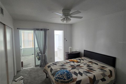 Condo in Clearwater, Florida, 2 bedrooms № 2122819 - photo 11