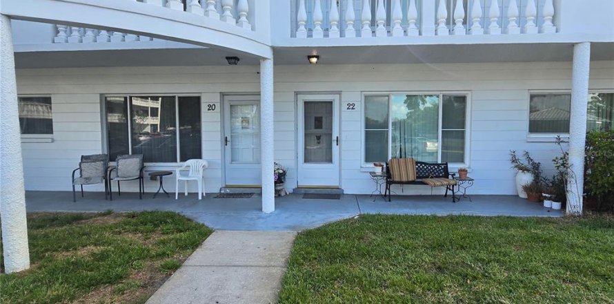Condo in Clearwater, Florida, 2 bedrooms № 2122819