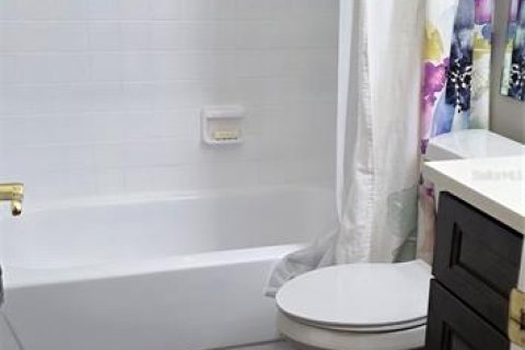 Condo in Zephyrhills, Florida, 2 bedrooms  № 2149054 - photo 30
