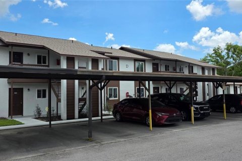 Condo in Zephyrhills, Florida, 2 bedrooms № 2149054