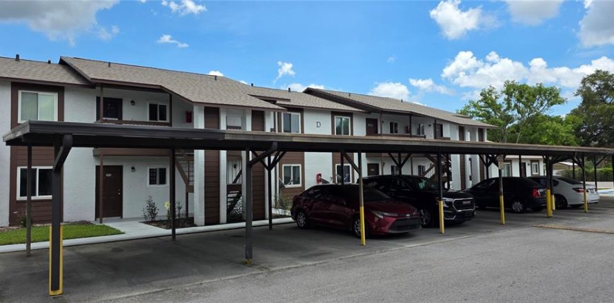 Condo in Zephyrhills, Florida, 2 bedrooms  № 2149054