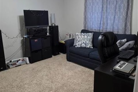 Condo in Zephyrhills, Florida, 2 bedrooms  № 2149054 - photo 21