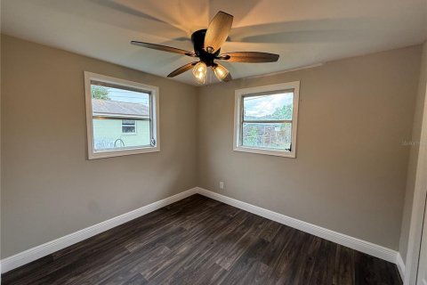 Villa ou maison à louer à Largo, Floride: 3 chambres, 78.04 m2 № 2433677 - photo 8